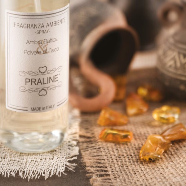 Fragranza Ambiente Spray Ambra Baltica & Polvere di Talco - PRALINE - immagine 5